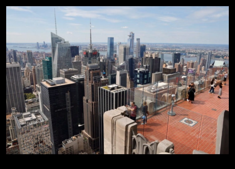 Skyline Sweat: pilsētas ainava āra treniņi ar skatu