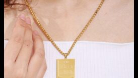 Gudrības čuksti: valkājiet mūsu gudrības iedvesmoto kaklarotu mūžīgo skaistumu