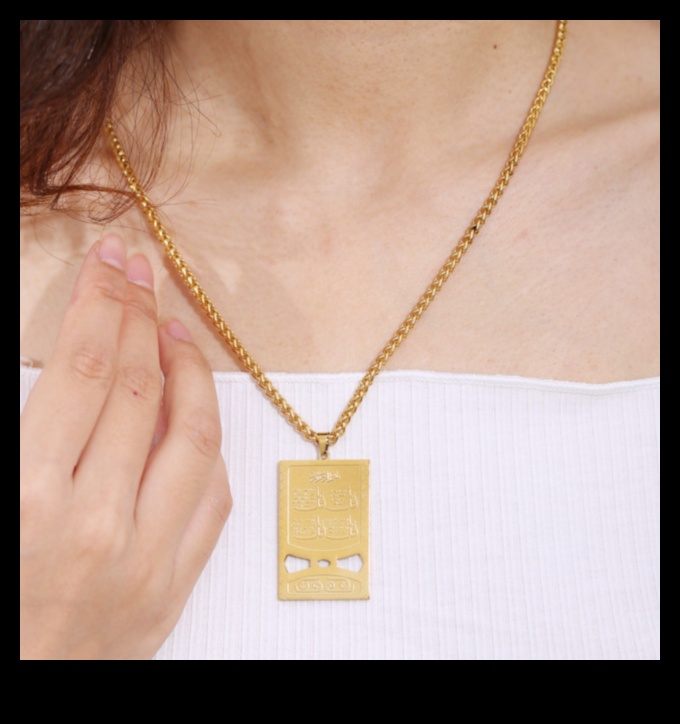 Gudrības čuksti: valkājiet mūsu gudrības iedvesmoto kaklarotu mūžīgo skaistumu