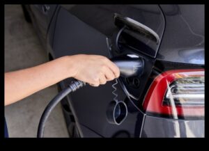 Papildus gāzes sūknim: elektrisko transportlīdzekļu uzlādes ērtības